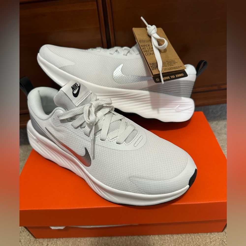 Nike Women's White and Silver Running Shoes